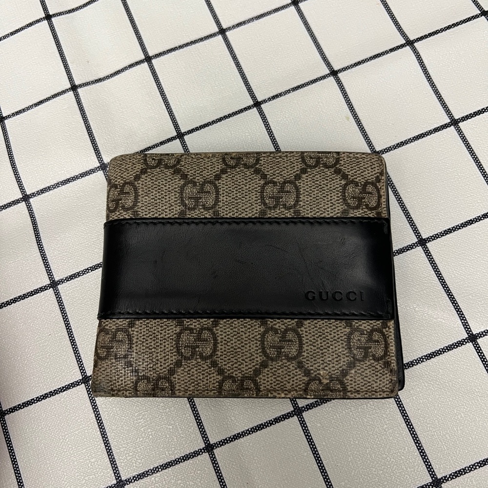 GUCCI GG Supreme Monogram Canvas Bifold Wallet Beige 451240